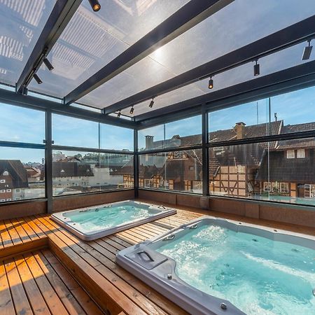 Hotel Laghetto Stilo Centro Gramado Exterior photo Rooftop spa